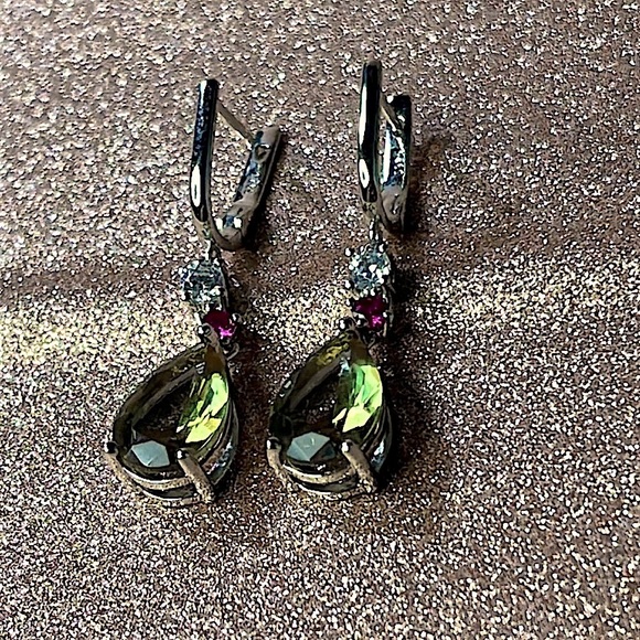 Sterling Silver Zultanite Stone Changing Colors Earrings - Picture 5 of 6